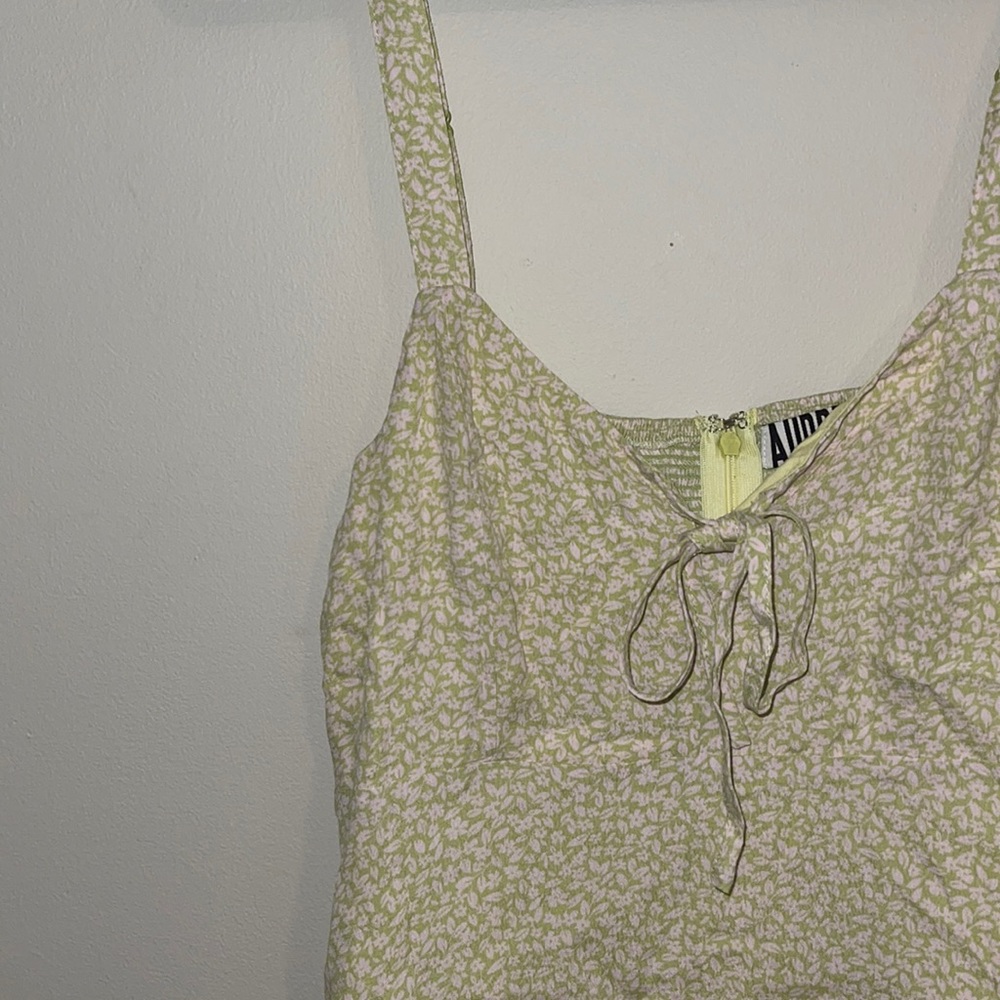 SKATER DRESS WITH FLORAL DESIGN IN LIGHT GREEN